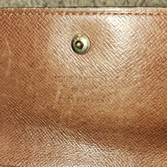Louis Vuitton Gold and Brown Monogram Wallet - Picture 5 of 11